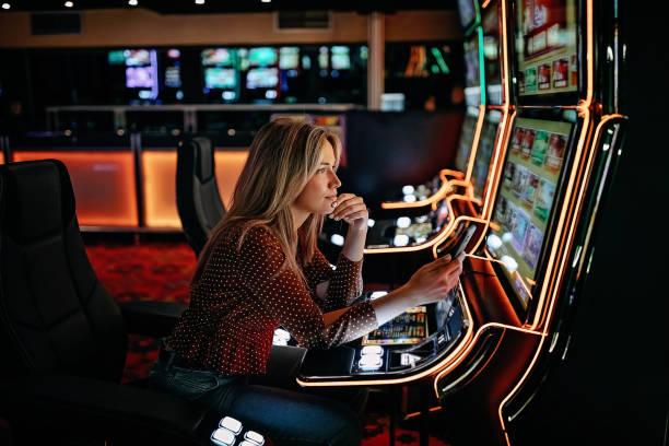 Welcome Bonuses vs. Deposit Bonuses in Online Gambling Games